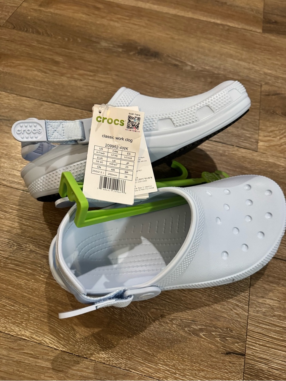 CROCS Classic Work Clog - blue frost, brand new with tags, W8 M6